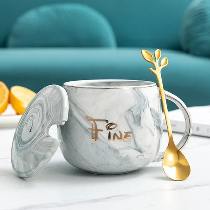 Ensemble de tasse en céramique nordique avec couvercle et cuillère parfait pour une cafetière espresso portable